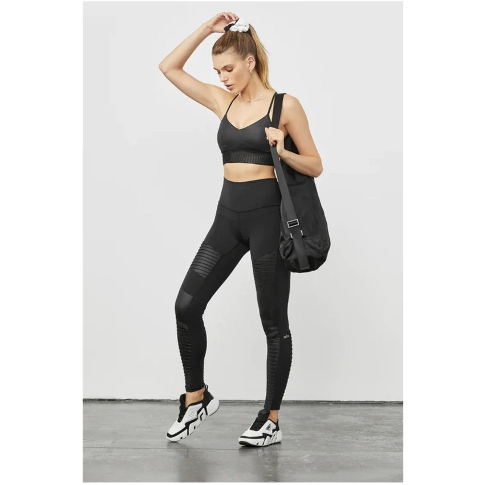 ALO YOGA Black High-Waisted Moto Loggings // XS